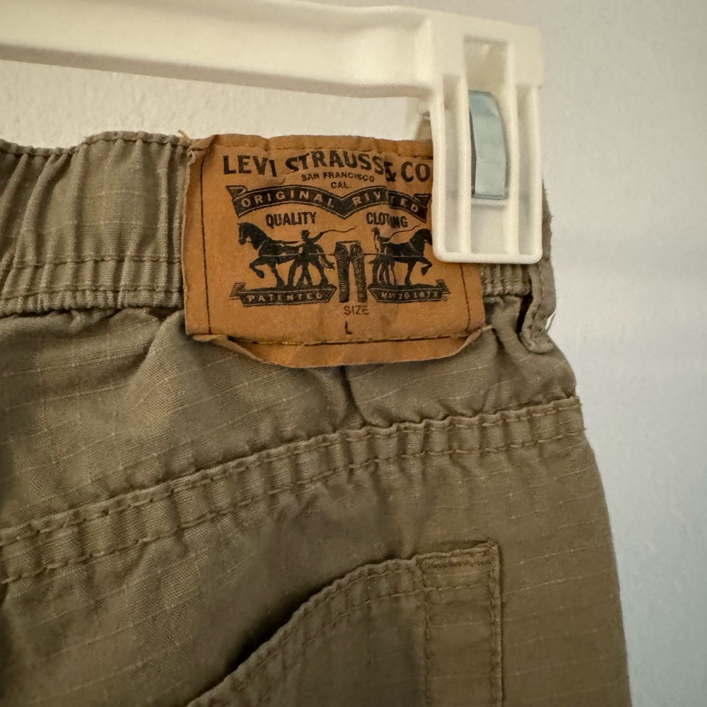 Levi’s Cargo Pants